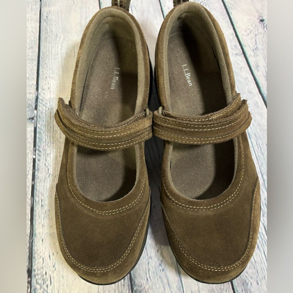 LL Bean Brown Suede Comfort Moc Adjustable Strap Active Casual Mary Jane Shoes 9
